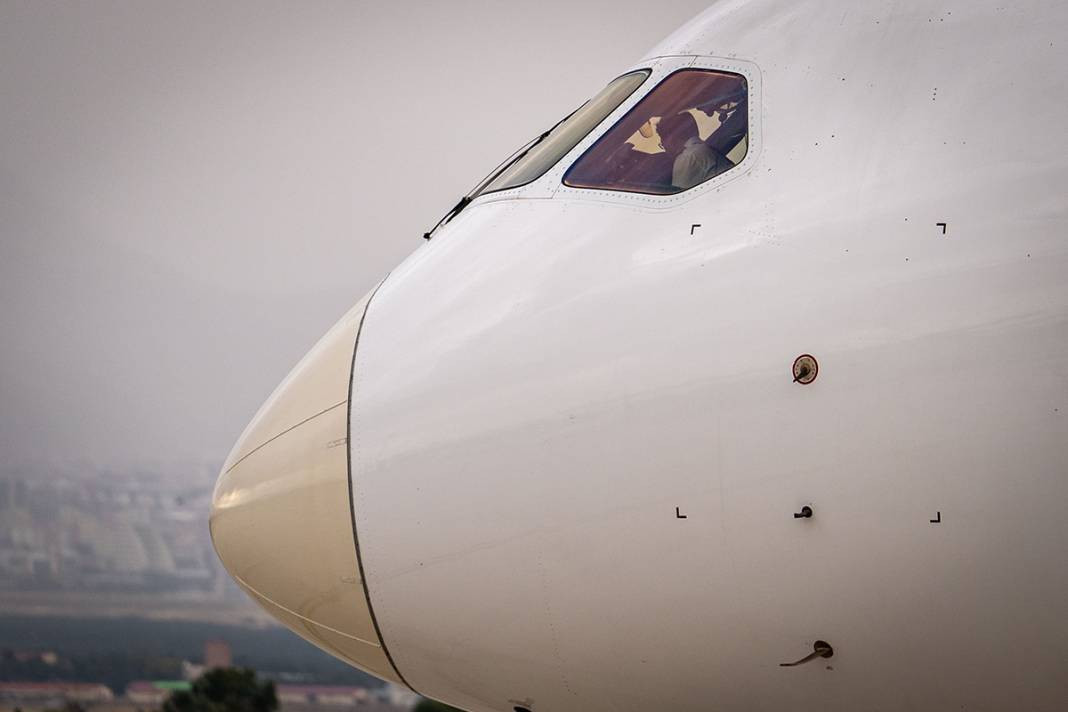 Erzurum’da zorunlu iniş yapan uçak, Hindistan’a döndü - Resim: 14